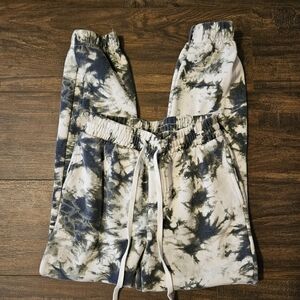 No BoundariesTie-Dye Joggers - Black and White